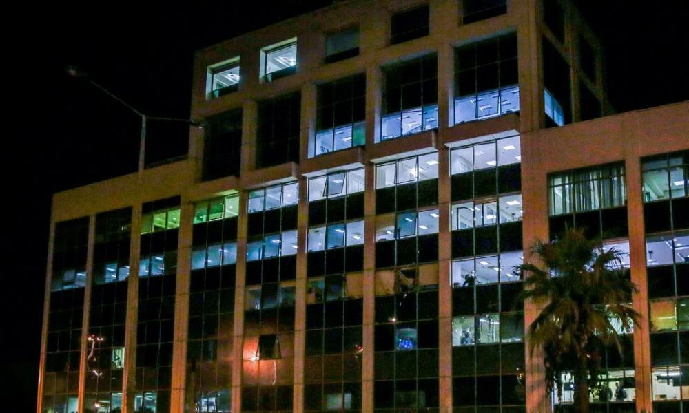 Συναγερμός στον ΣΚΑΪ: Τηλεφώνημα για βόμβα με χρονικό περιθώριο 45 λεπτά